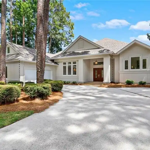 LOVELY HOME ON PREMIUM PROPERTY