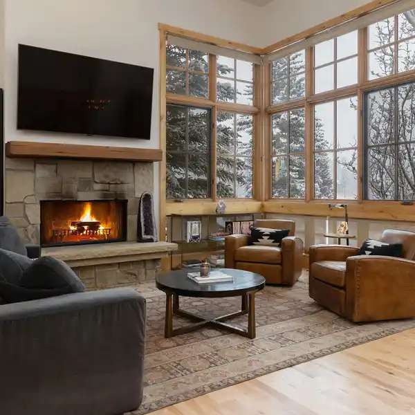 LUXURIOUS AND COMFORTABLE TOWNHOME IN A RESORT COMMUNITY