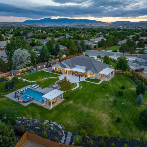 COMPLETELY REMODELED SINGLE-STORY HOME IN SPANISH SPRINGS