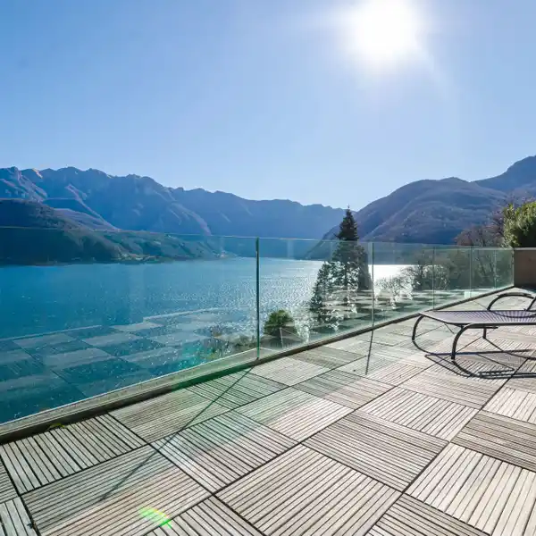 PRIVATE POOL OASIS WITH BREATHTAKING LAKE VIEWS