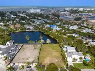Spacious Lakefront Lot