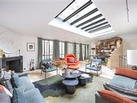 BRIGHT AND PEACEFUL PERIOD PROPERTY