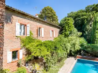 Former 18th-Century Farmhouse Fully Renovated