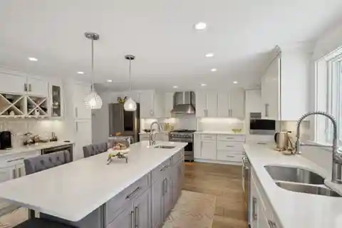 Beautiful and Spacious Five Bedroom Colonial Home