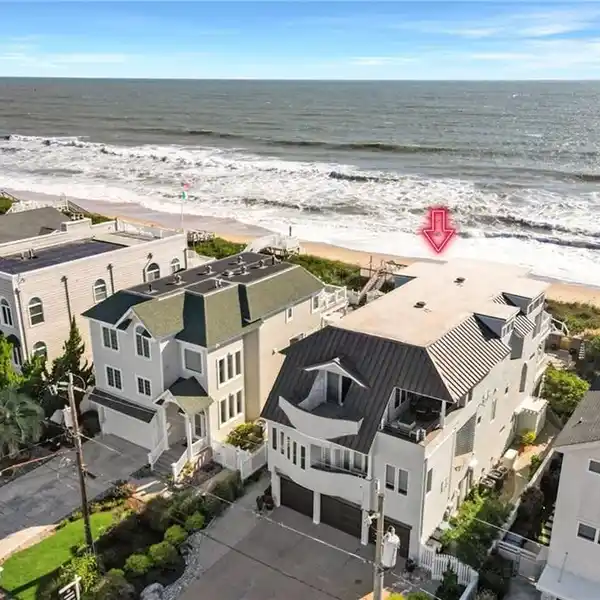 OCEANFRONT LUXURY LIVING IN CROATAN