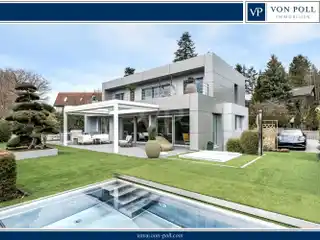 Designer Villa with Panoramic Views, Pool, Whirlpool and Garage