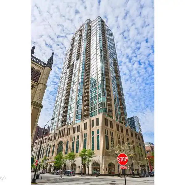 WONDERFUL CONDO AT THE PINNACLE