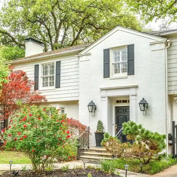 CLASSIC WEST HIGHLAND PARK HOME