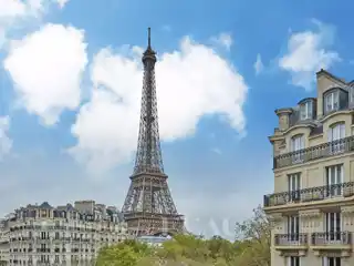 Open Eiffel Tower View