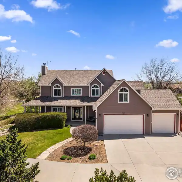 COUNTRY CHARM WITH MODERN CONVENIENCE