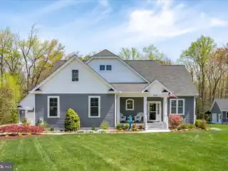 Private Compound Minutes from Pristine Beaches
