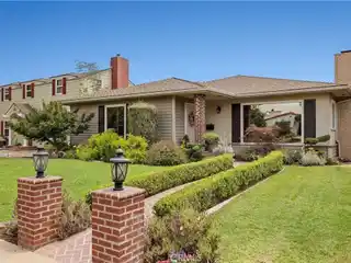 Single-Story Gem in Bixby Knolls