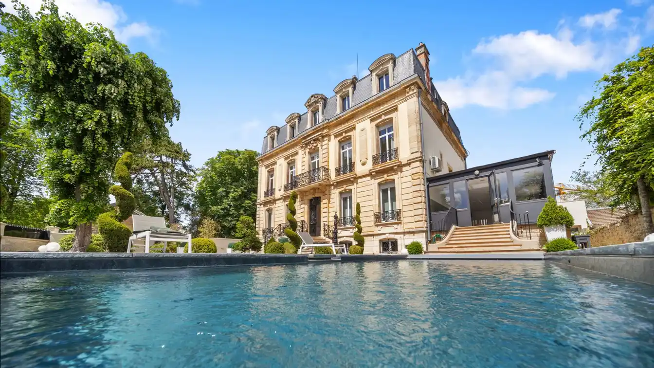 Unique and Distinguished Mansion
