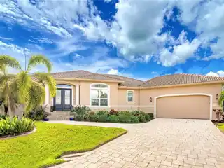 Enchanting Luxury Home in Burnt Store Isles