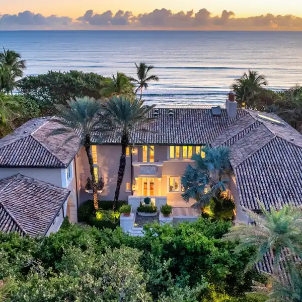 PRIVATE BESPOKE BEACHFRONT ESTATE