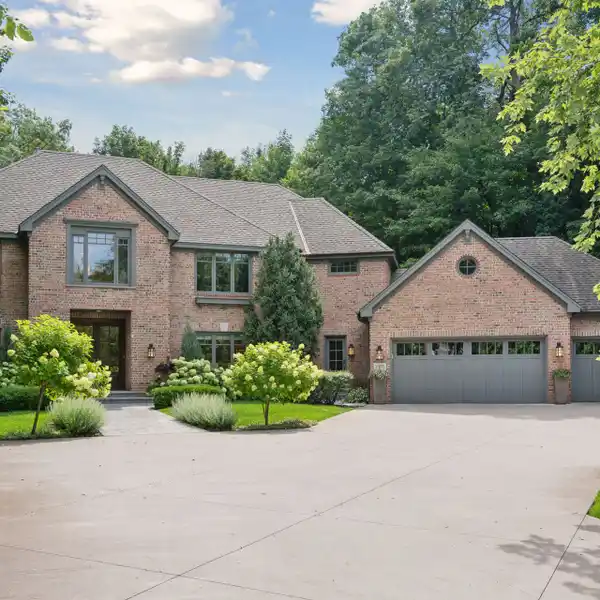 PRIVATE OASIS IN THE DESIRABLE COTTAGEWOOD NEIGHBORHOOD