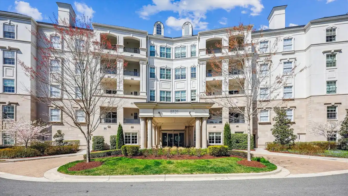 Exceptional Contemporary Mid-rise Apartment
