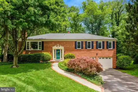 Charming Home in Sought-After Mantua