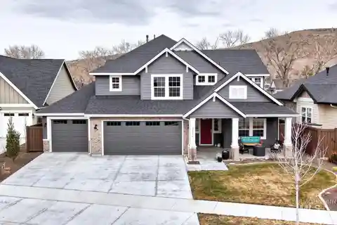 Cartwright Ranch - Spectacular Two-Story Home