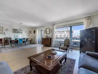 Bright Apartment in a Well-Maintained Building