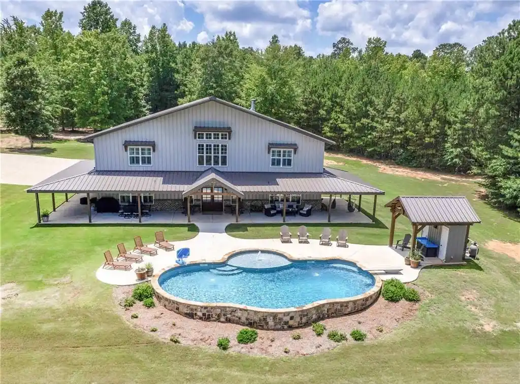 Exceptional Retreat on the Tussahaw Section of Jackson Lake