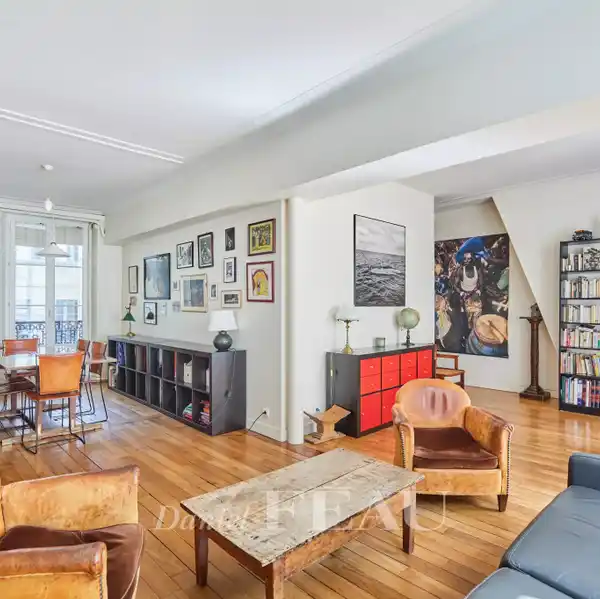 ELEGANT FAMILY APARTMENT NEAR LE BON MARCHé