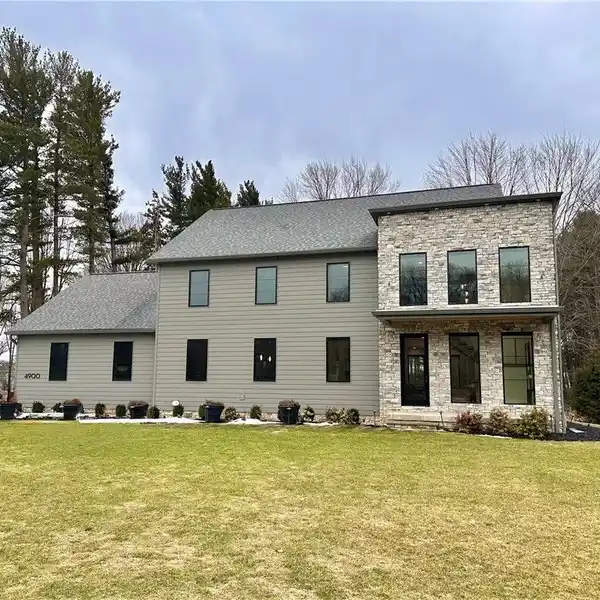 MODERN MARVEL ON NEARLY THREE ACRES
