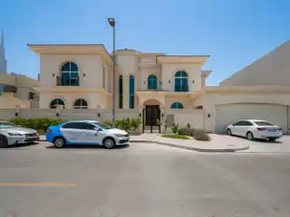 Stunning Villa in a Prestigious Community