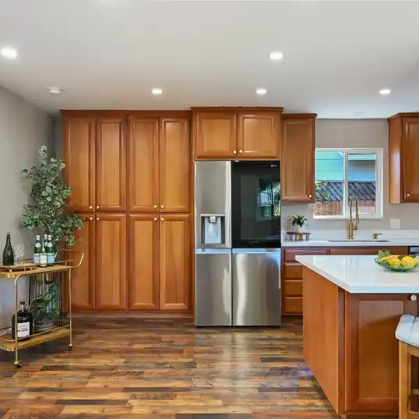 MODERN LUXURY WITH SUSTAINABILITY