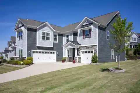 Wonderfully Presented Residence in Ideal Location