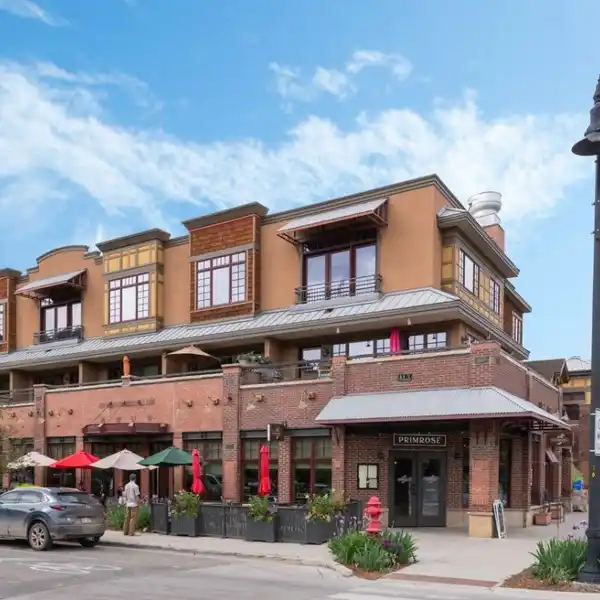 EXCEPTIONAL DOWNTOWN TOWNHOME