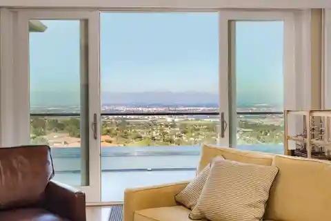 Unique Home with Frank Lloyd Wright Style