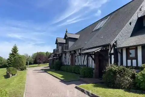 Spacious Haras Property on 2 Hectares