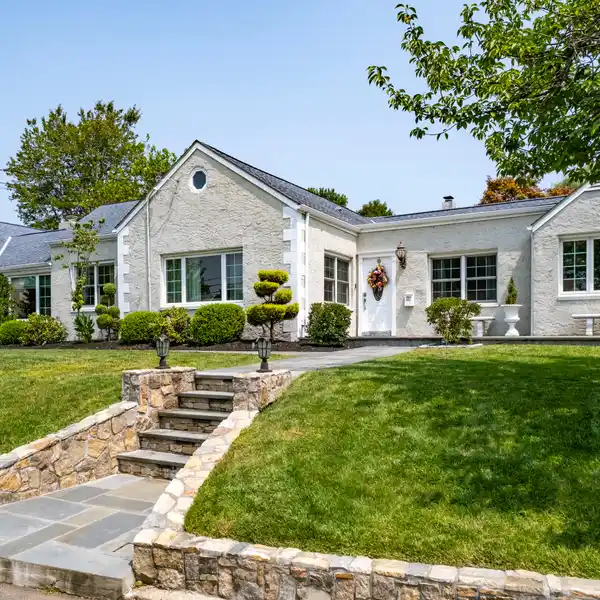 SUNNY RANCH WITH MODERN UPGRADES AND BACKYARD