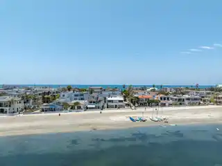 Exceptional Bayfront Residence