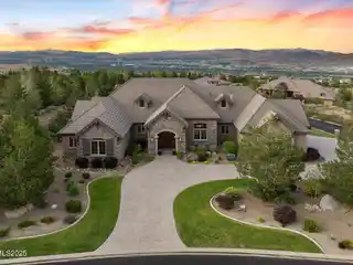 Custom Showpiece in Arrowcreek