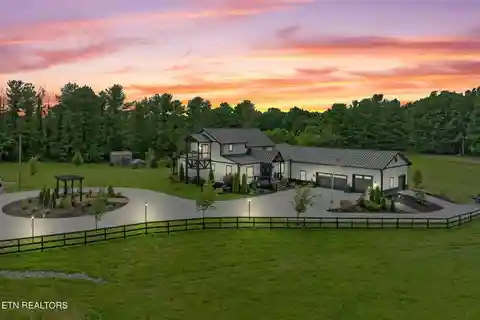 Rare Tennessee Retreat