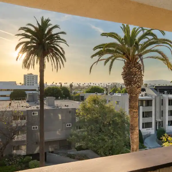 SOUGHT-AFTER COMPLEX IN PRIME BEVERLY HILLS LOCATION