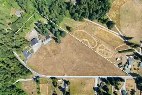 Exceptional 10-Acre Equestrian Estate