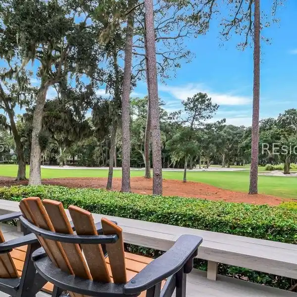 COASTAL LOWCOUNTRY HOME WITH SUNLIT OPEN FLOORPLAN