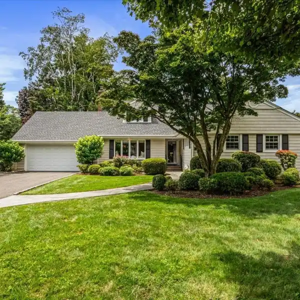 FABULOUS CENTER HALL EXPANDED RANCH