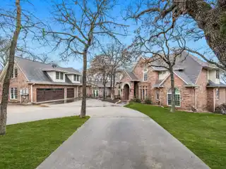 Stunning Lake Lewisville Estate