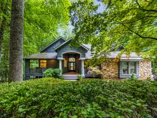 Artist's Mountain Retreat in Champion Hills