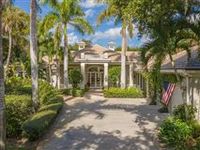 BEAUTIFULLY SITUATED HOME IN VERO BEACH