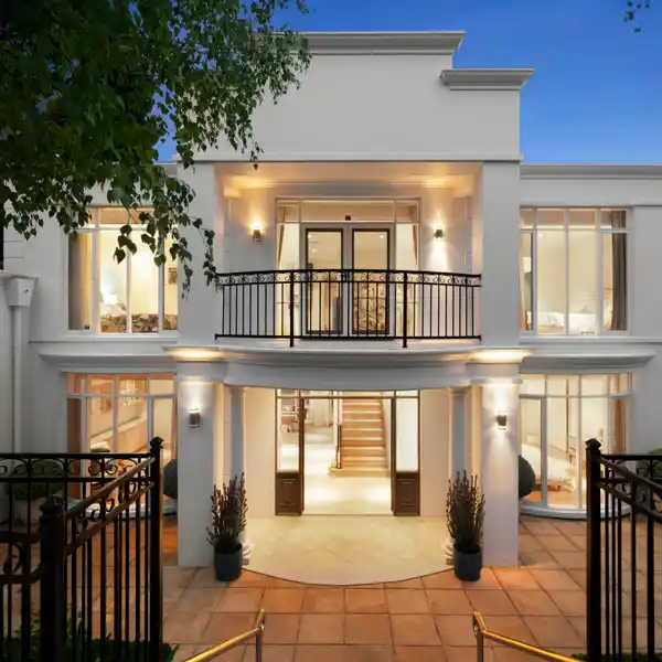 MAGNIFICENT ONCE-IN-A-LIFETIME GEORGIAN RESIDENCE