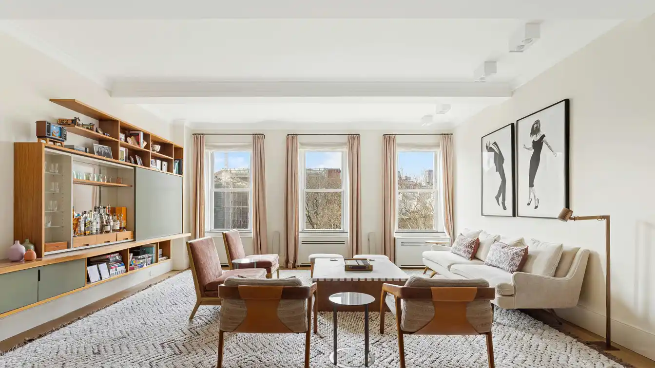 Extraordinary Eight-room Duplex