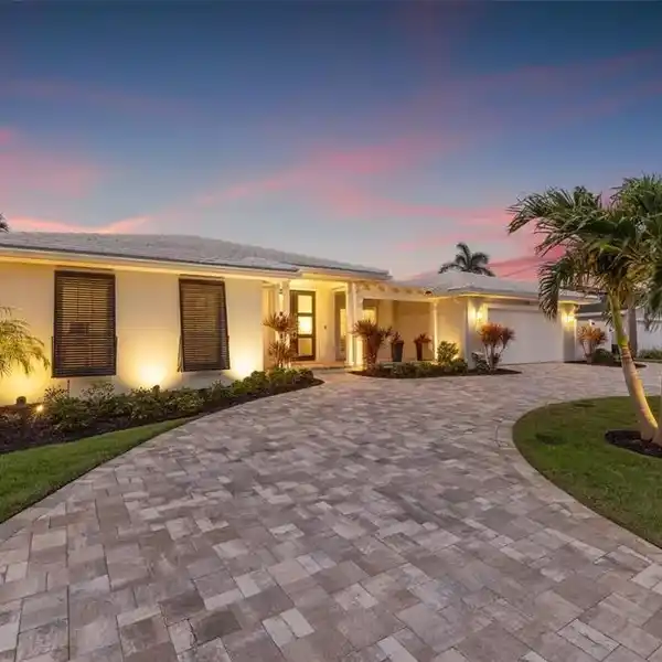 COASTAL WATERFRONT LUXURY ON SNELL ISLE