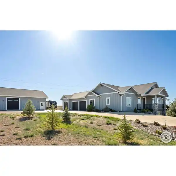 CUSTOM RANCH HOME ON 3.5 ACRES WITH PANORAMIC MOUNTAIN VIEWS