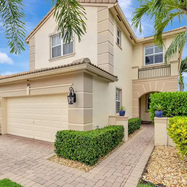 REFINED LIVING IN EXCLUSIVE ENCLAVE