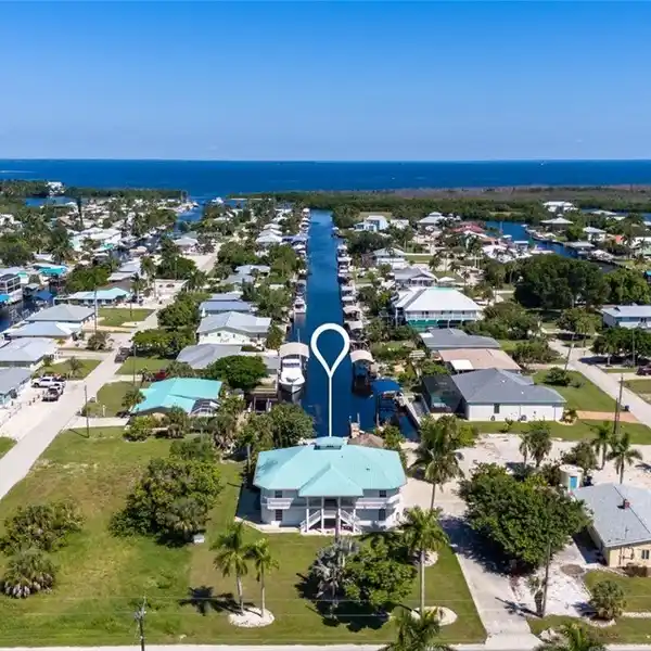 GULF-ACCESS WATERFRONT PARADISE